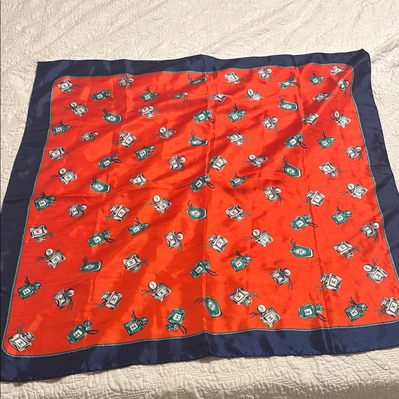 Vintage Chanel Vibrant red and Blue Silk Scarf - Picture 2 of 6